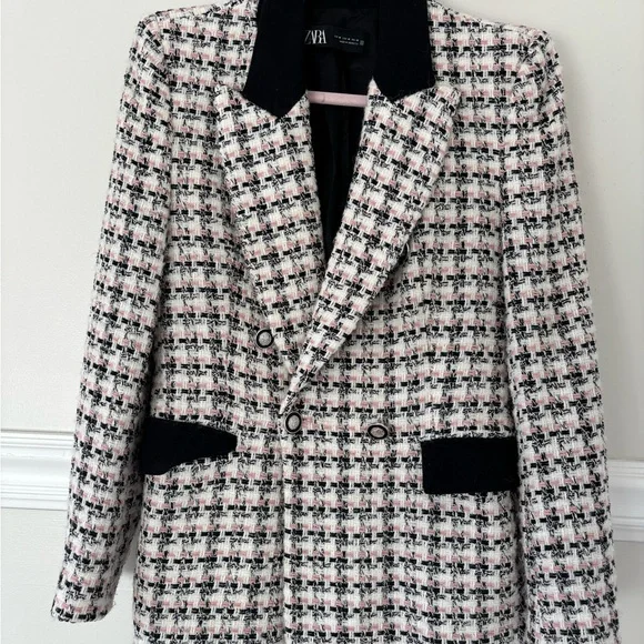 Zara Women's Black, White, Pink, Tweed Blazer - Picture 3 of 6